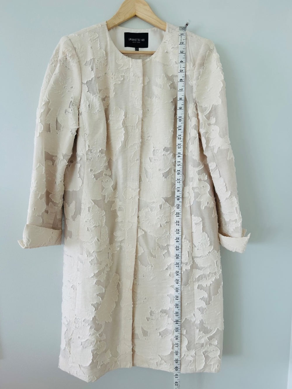 NWT Lafayette 148 New York Textured Coat in Ivory on Ivory in Size 12 - Picture 3 of 5